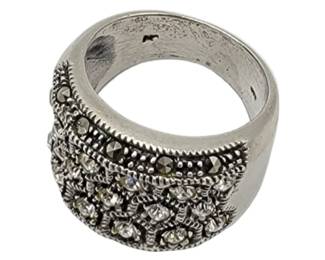 Silver Fashion Ring

Hallmark: 925

Sz 8.75

Weight: 10.76 grams&nbsp;&nbsp;


Estimated Melt Value: $8.94&nbsp; as of (01/07/2025 )

Buyer is responsible to pay for Shipping and Ins (See Shipping Details)&nbsp;