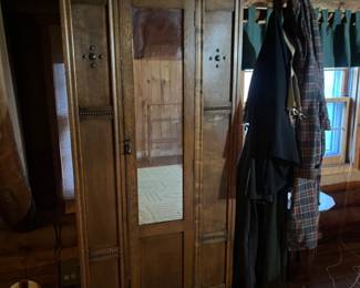 Wardrobe Cabinet