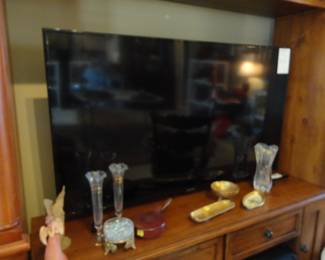 55" Samsung TV (2018)