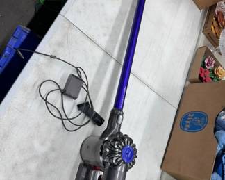 Dyson v6 Animal Broom Vac