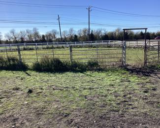 Round pen, corral panels