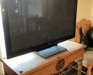 Plasma gaming television