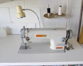 Siruba L918-M1 Sewing Machine w/Manual