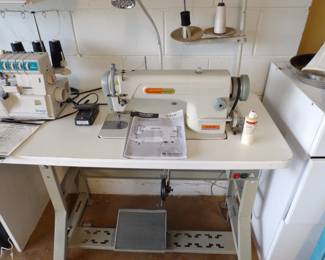 Siruba L918-M1 Sewing Machine w/Manual