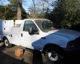 Ford F250 w/ Tommy Gate