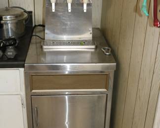 Scotsman Coca Cola Sofa Fountain Dispenser 