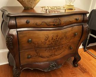 Monticello chest