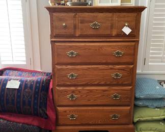 oak chest of drawers