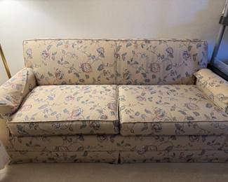 Sofa hideabed nice condition 