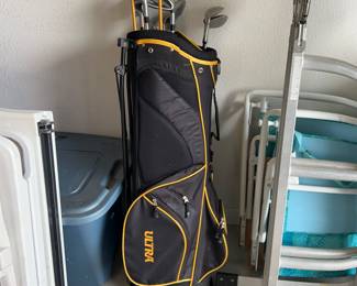 Golf Clubs, Bag, with Golf Balls and Tees