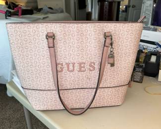Guess Purse. Excellent Condition 