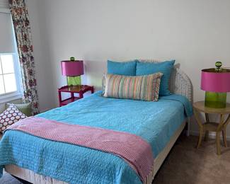 Full size wicker bed