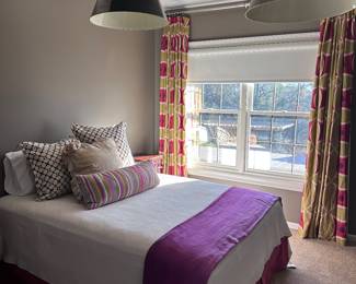Queen size bed