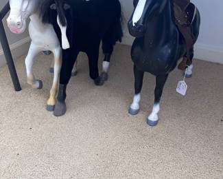 More horses