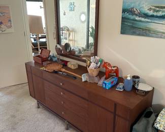 Kroehler dresser