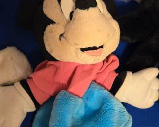 Minnie mouse hand puppet