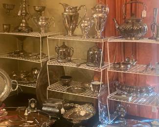Large amount of sterling and silverplate selections