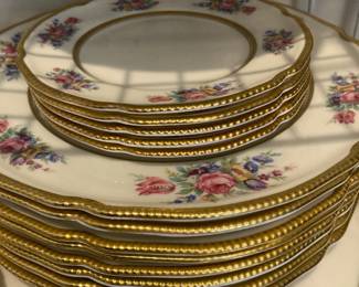 Castleton Bouquet - 25 pieces