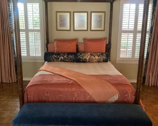 Fabulous 4 poster bed