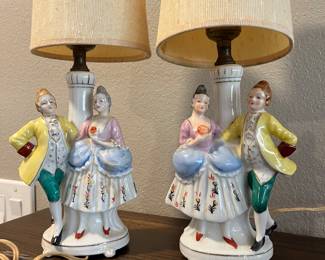 Vintage Lamp Pair
$35