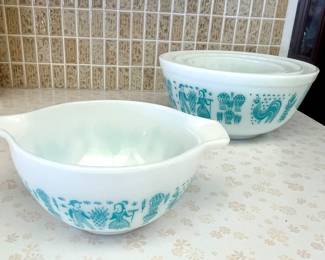 Pyrex Cinderella REVERSE AMISH BUTTERPRINT Mixing Bowl - #444 – 4 Qt.
