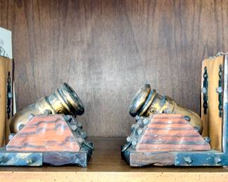 Vintage Cannon Bookends - the cannons move