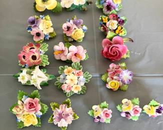 Vintage Capodimonte Pins/Brooches