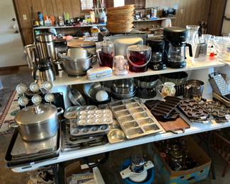 Great bakeware and cookware out here!