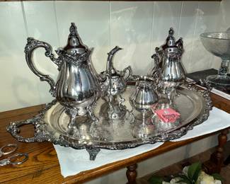 Wallace Silver "Baroque" silver tray set