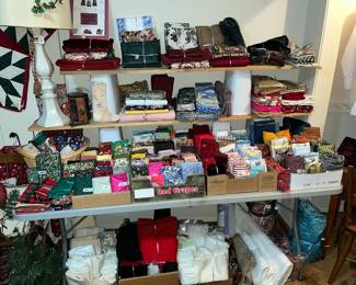 Table FULL of great fabric pieces!