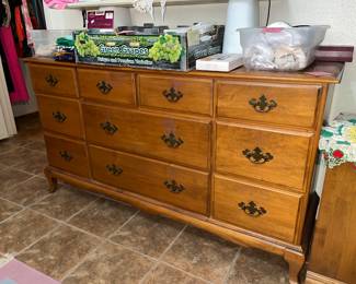 Matchig dresser