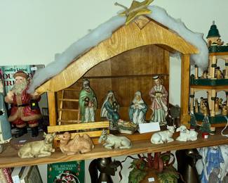 Wonderful 11pc Nativity set