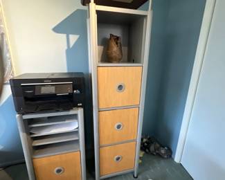 Modern shelving unit