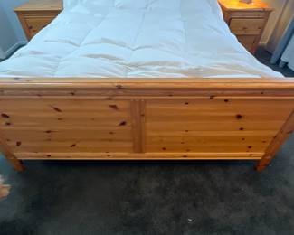 Pine bed