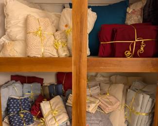 Linens, Towels