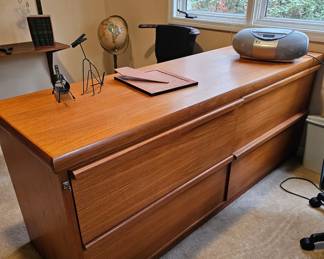 Mid Century Filing Cabinet
Pre Sale starting, please text me.