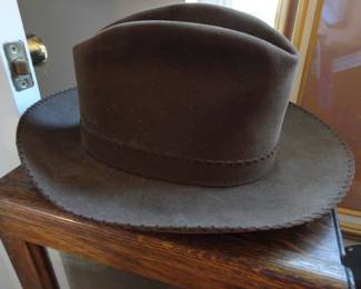 Dobb's Gay Prince 73/8 Oval Beaver Felt Hat