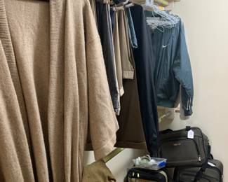 Large size very nice men’s wear including this solid cashmere bath robe