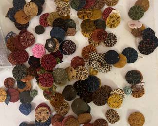 Yo yo’s for you to complete your own special quilt with!