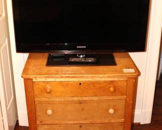 Three drawer cabinet sold. Samsung TV still available.