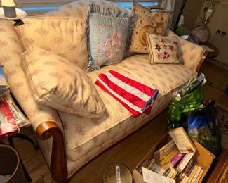 Comfy oldcouch, good bones