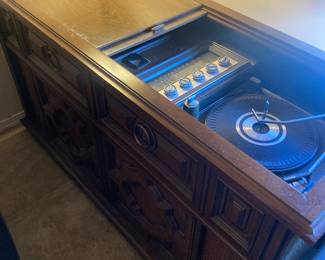 Old Magnavox Console Stereo