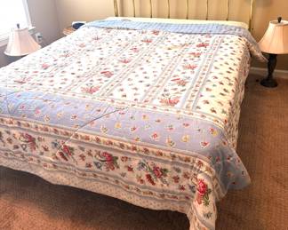 Brass style metal queen bed