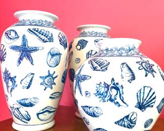 Blue and white shell vases