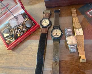 Men’s jewelry 