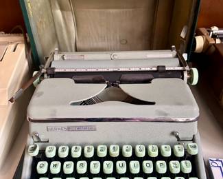 Hermes 2000 vintage typewriter 