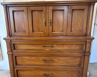 Vintage Levin Furniture Gentleman’s Chest