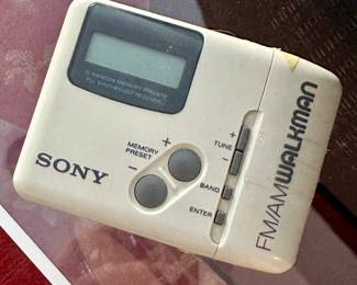 Vintage Sony FM/AM/Walkman
