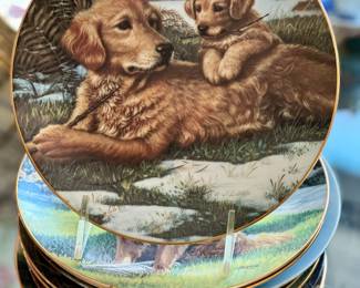 Commemorative plates with dog themes