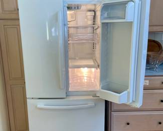 GE refrigerator 